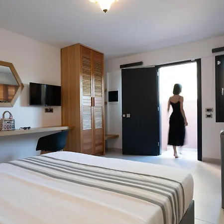 Golden Moments Luxury Stone A Aparthotel 4*