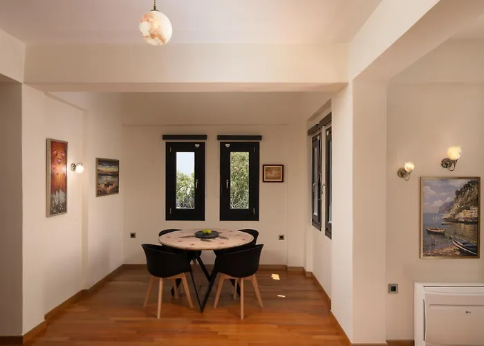 Golden Moments Luxury Stone A 4*