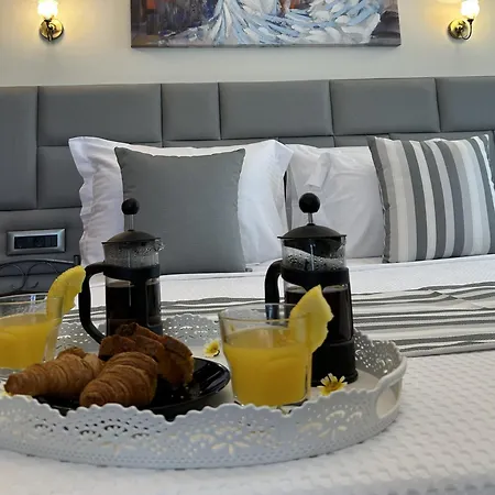 Golden Moments Luxury Stone A 4* מסאריה