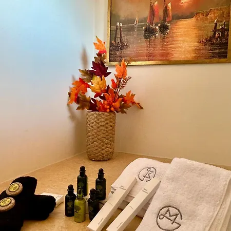 Golden Moments Luxury Stone A מסאריה