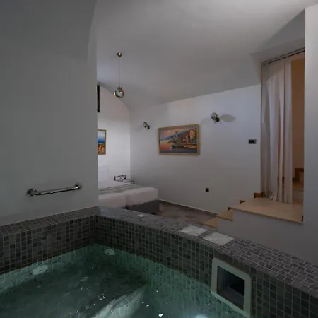 Golden Moments Luxury Stone A Apart-hotel 4*