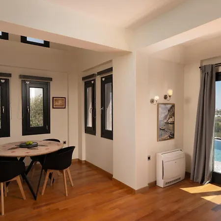 Golden Moments Luxury Stone A 4* מסאריה